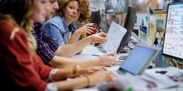 电销会销的秘诀就是：每天打20个电话